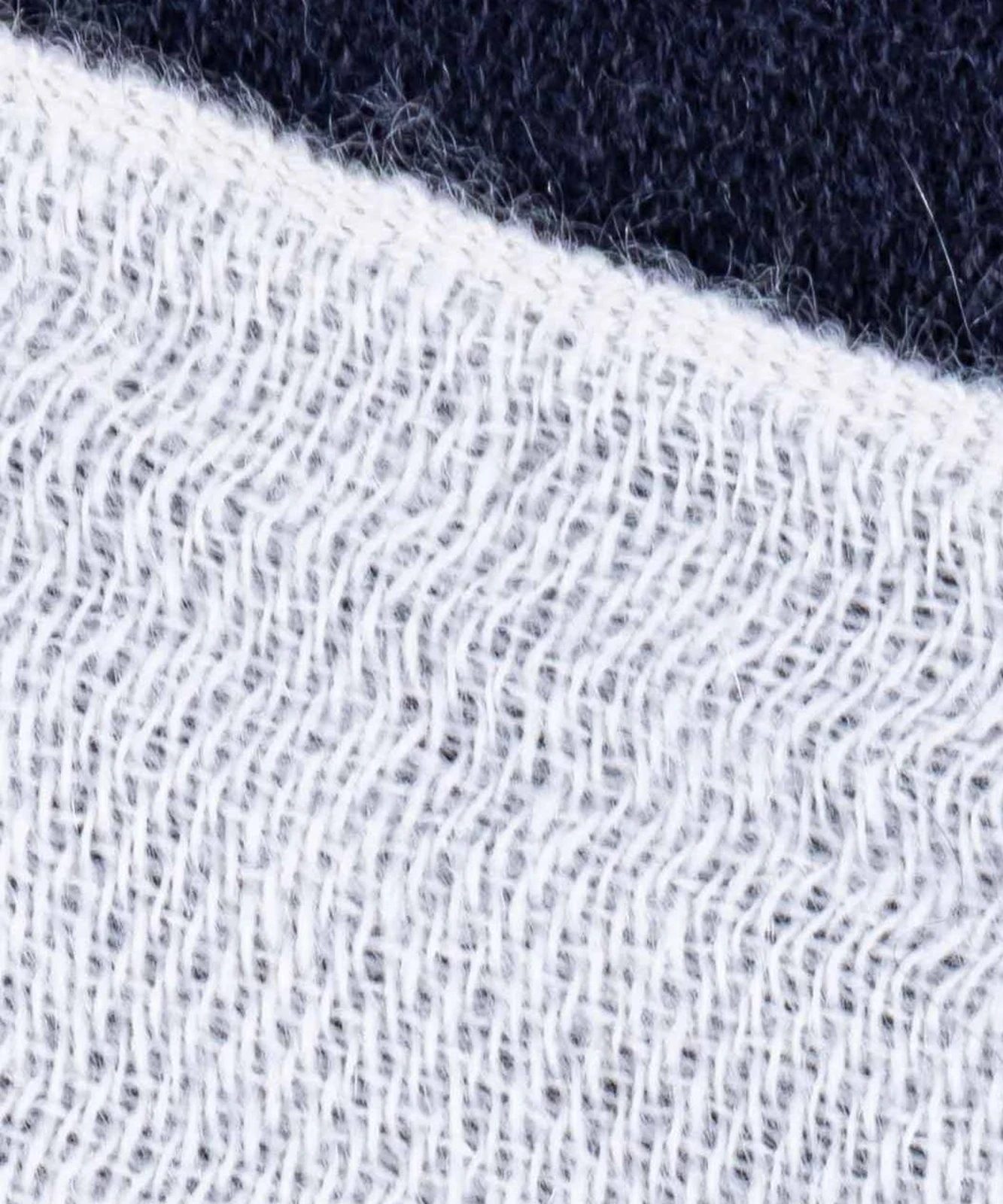 WD26 - Plaid Big Scarf perspective view