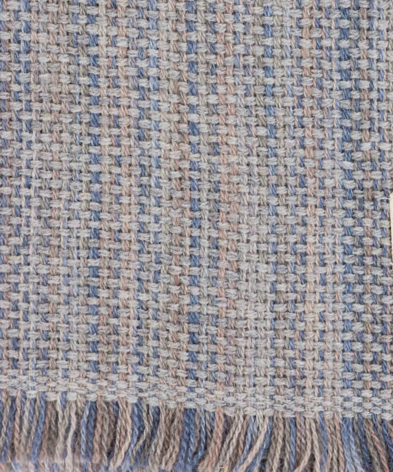 WD27 - Basket Weave Scarf perspective view