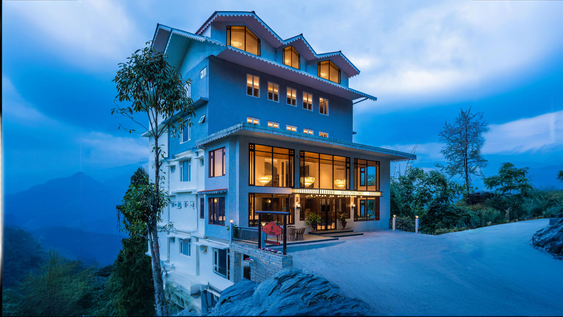 Udaan Hotel Pine Crest