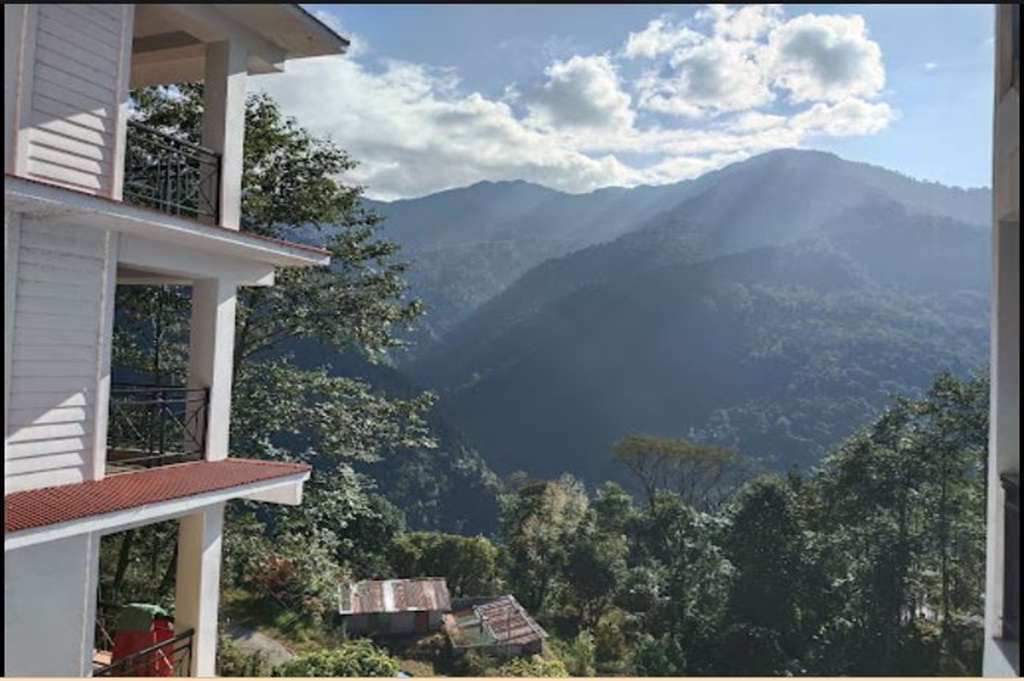 PREMIUM VALLEY VIEW ROOM