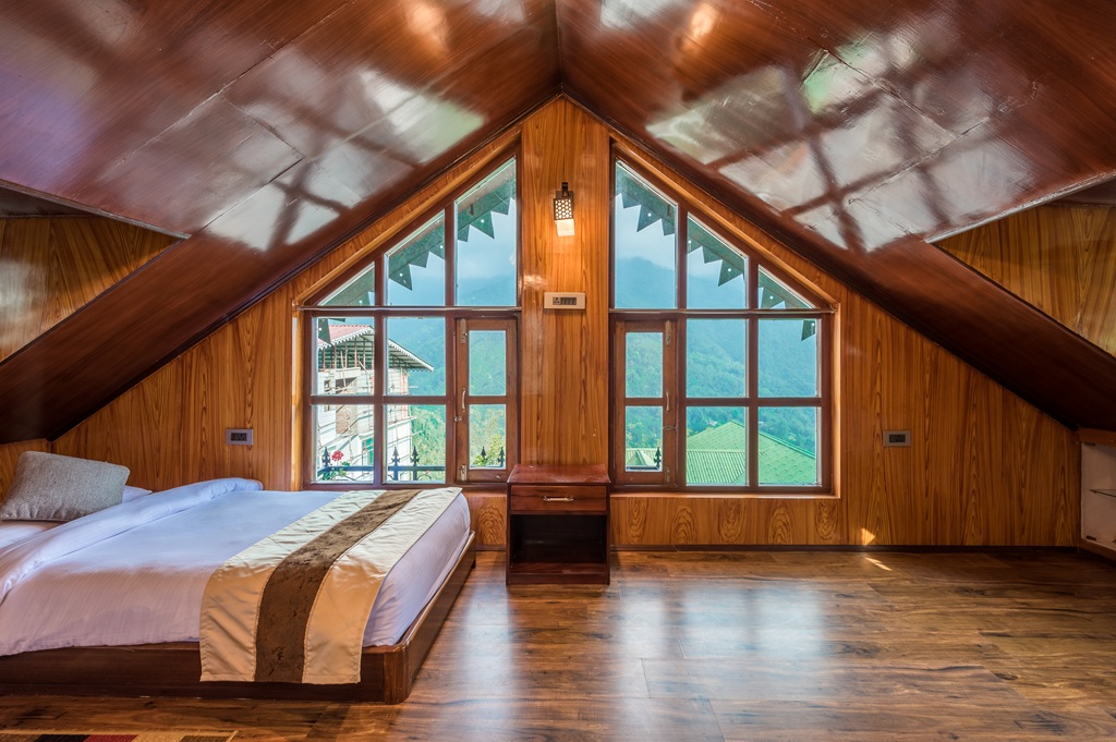 FAMILY DUPLEX ROOM WITH BALCONY thumb