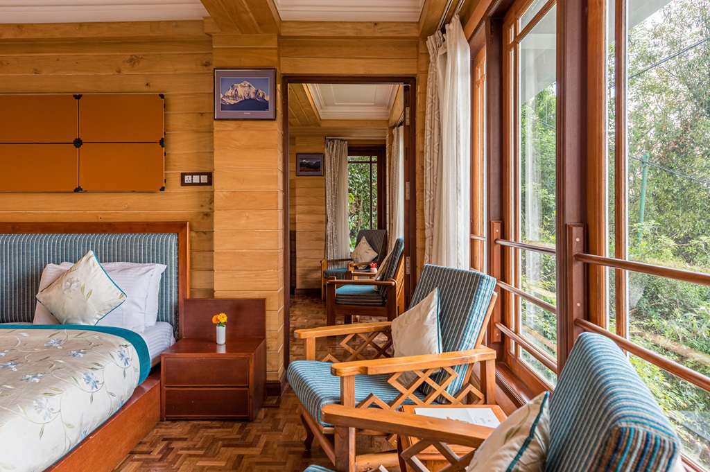 FAMILY VIEW ROOMS thumb