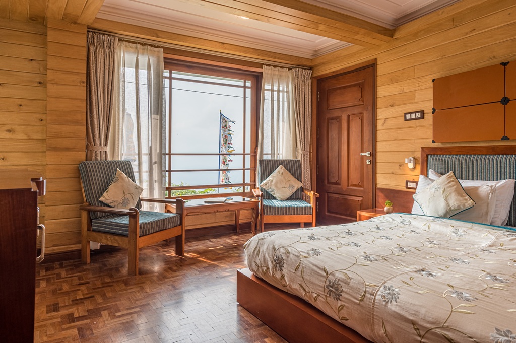 FAMILY VIEW ROOMS