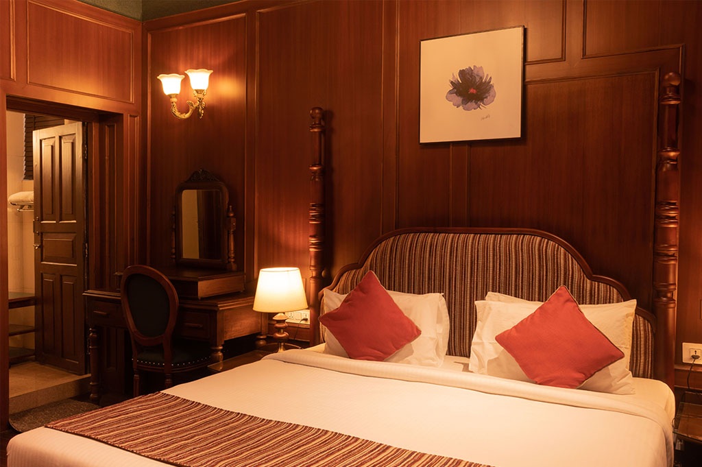 BRITISH ROOM