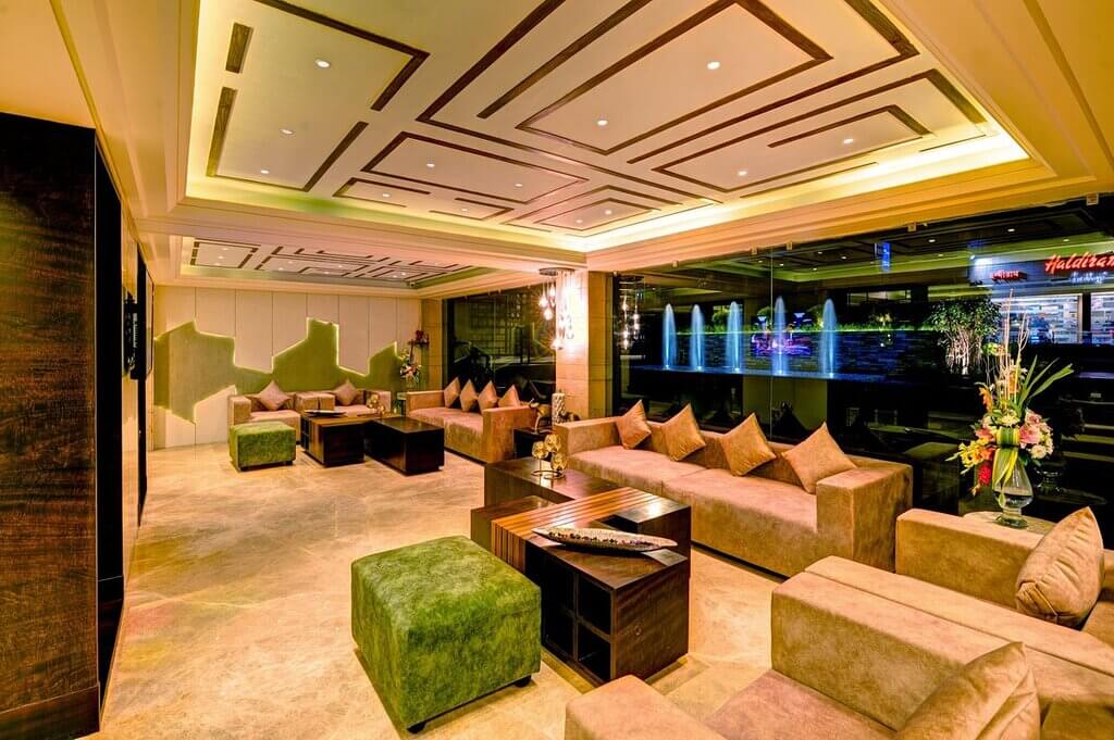 Udaan Hotel Clover & Banquet thumb