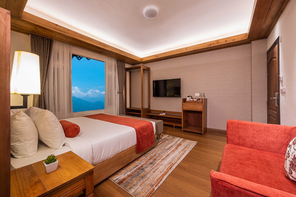 DELUXE ROOM thumb