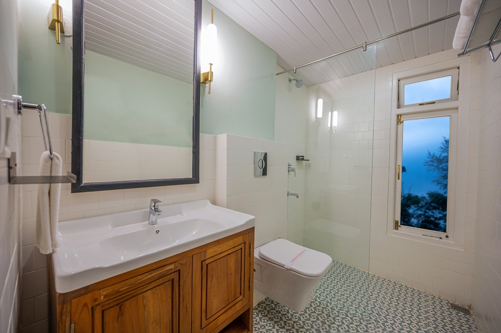 PREMIUM VIEW ROOMS thumb