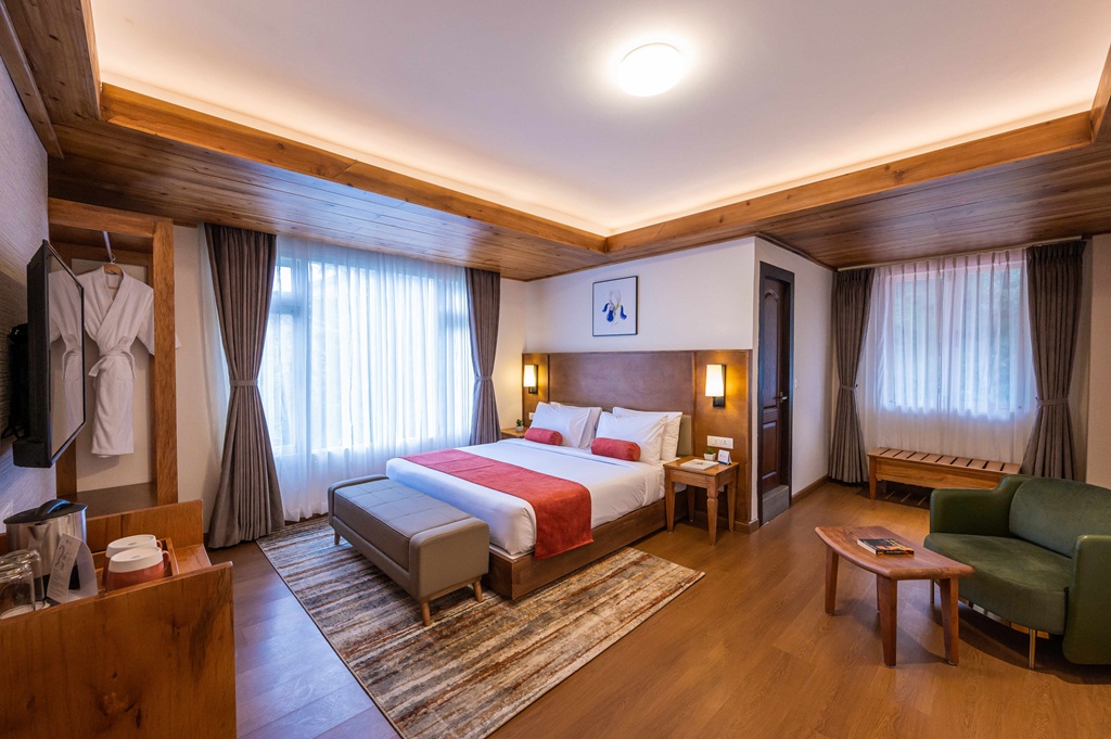PREMIUM VIEW ROOMS