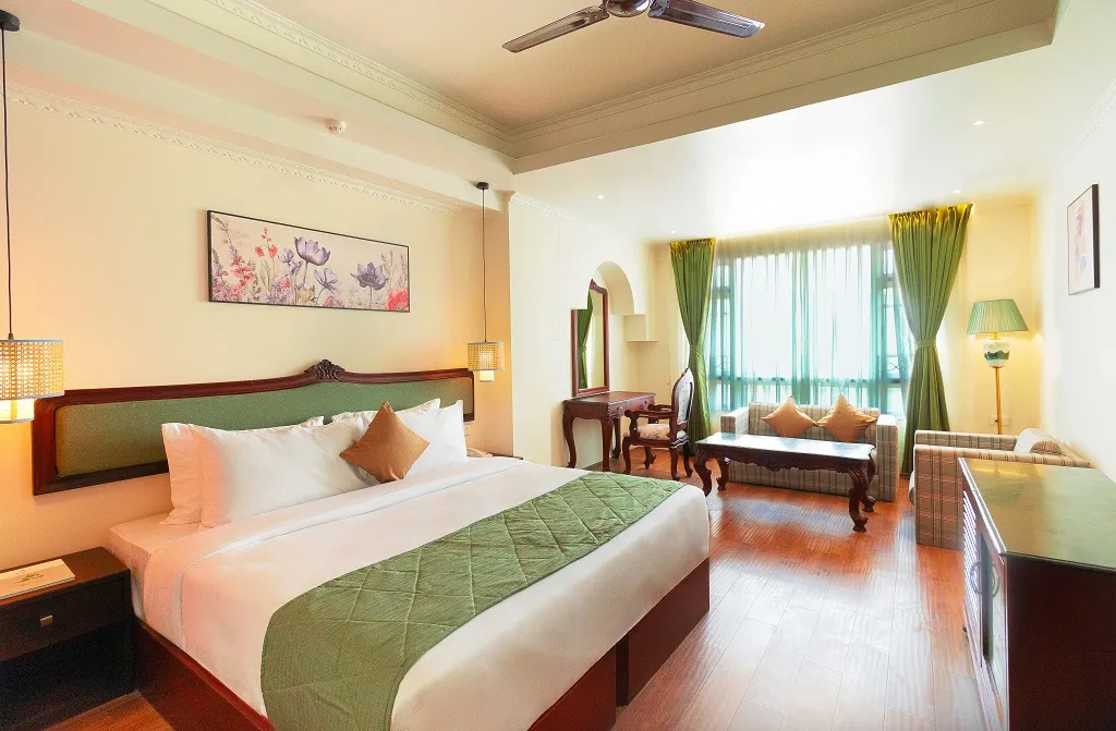 LUXURY VIEW ROOM