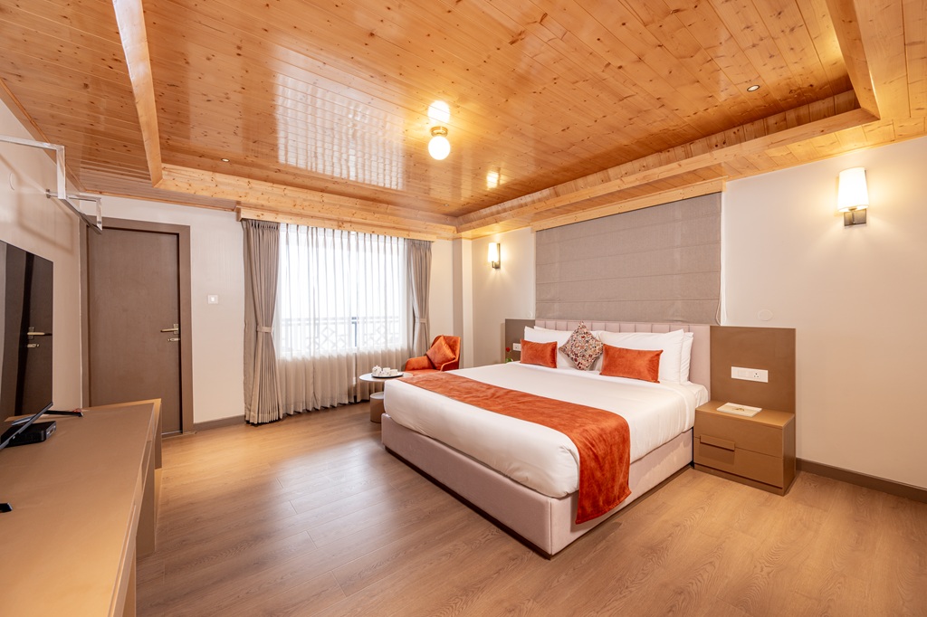 LUXURY VIEW ROOM WITH BALCONY