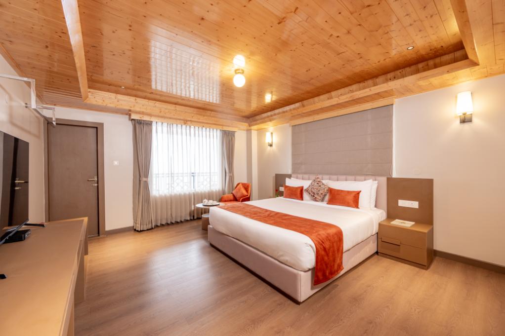  LUXURY ATTIC VIEW ROOM WITH BALCONY thumb