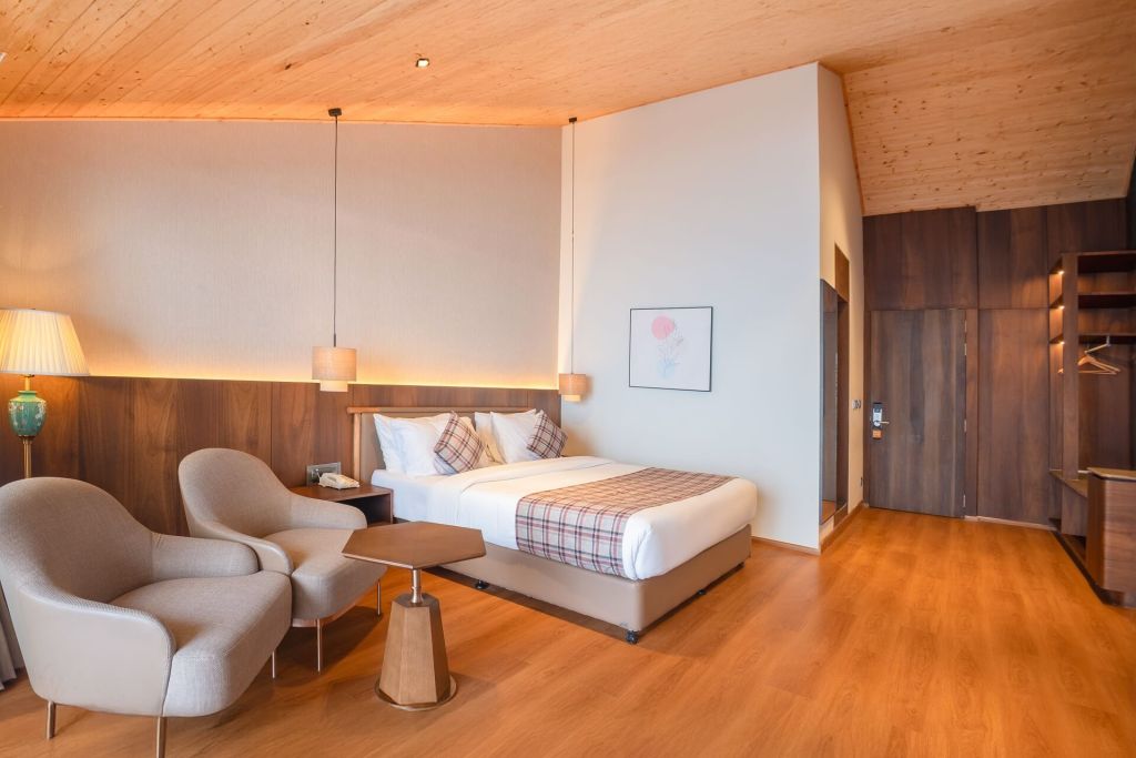  LUXURY ATTIC VIEW ROOM WITH BALCONY thumb