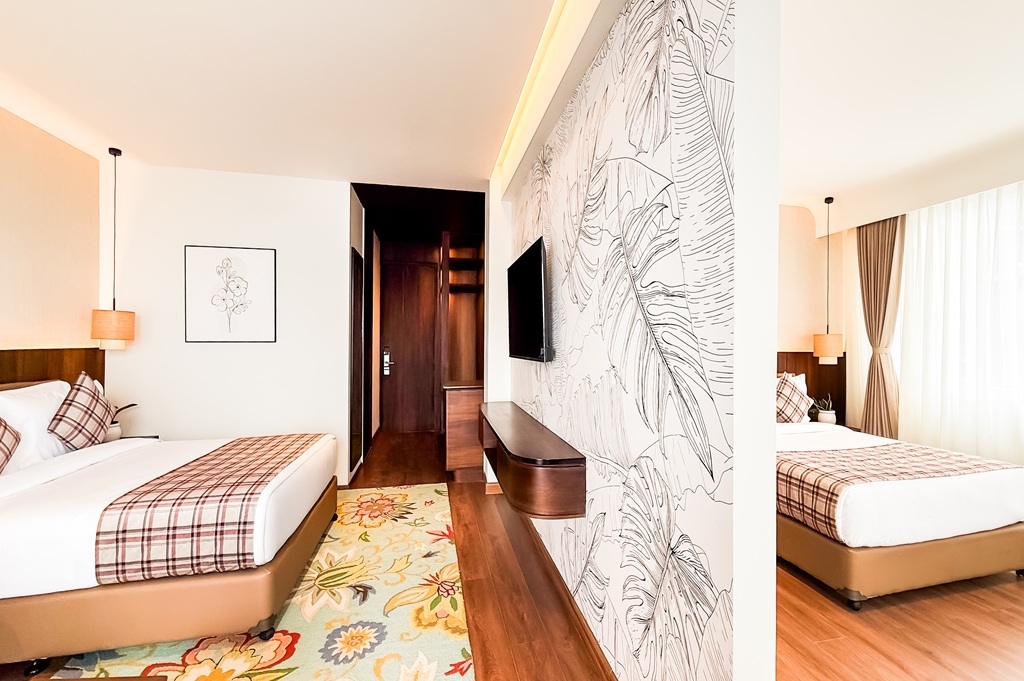 LUXURY FAMILY VIEW ROOM