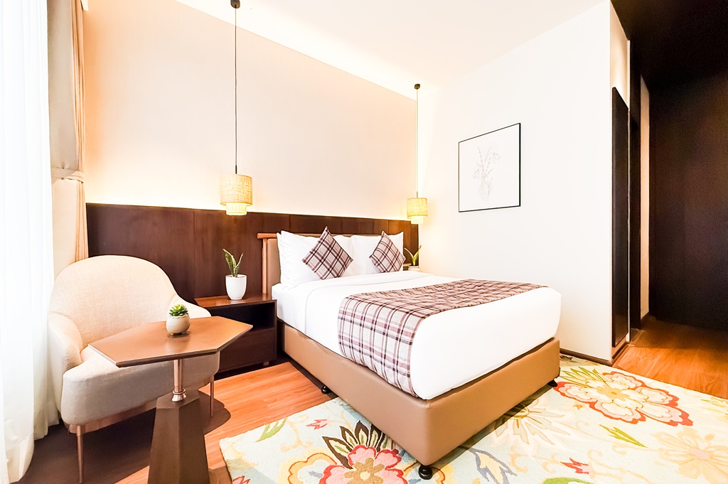PREMIUM PLUS VALLEY VIEW ROOM