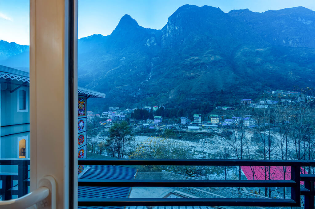 PREMIUM VIEW ROOM WITH BALCONY thumb