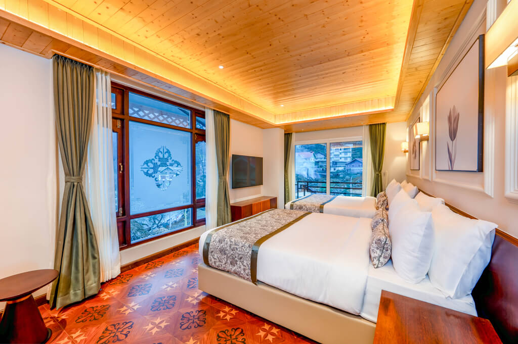  FAMILY VIEW ROOM WITH BALCONY thumb