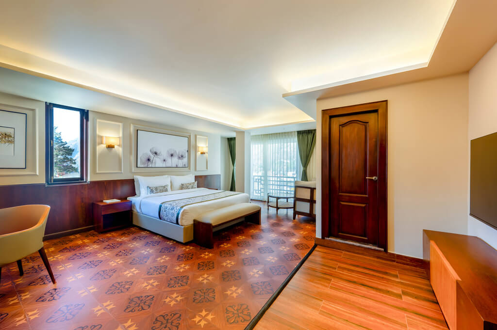  LUXURY PLUS VIEW ROOM WITH BALCONY thumb