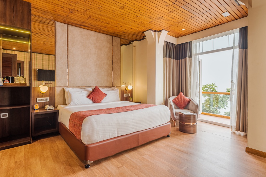 PREMIUM VIEW ROOM WITH BALCONY thumb