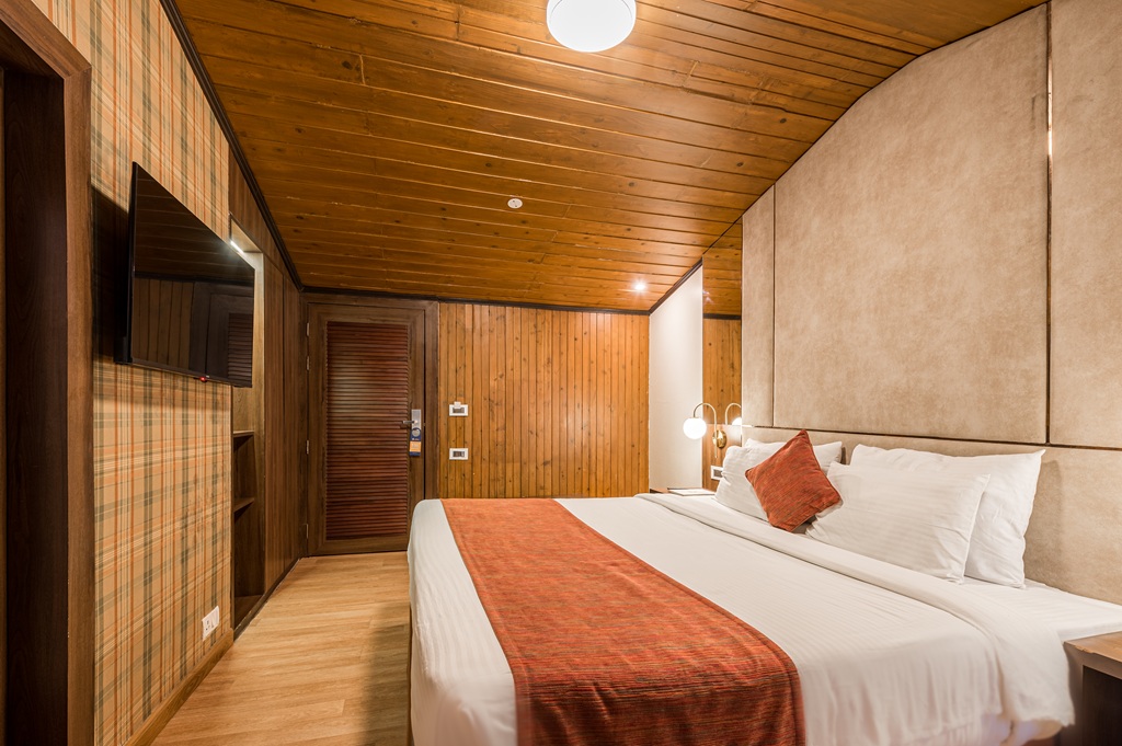 PREMIUM VIEW ROOM thumb
