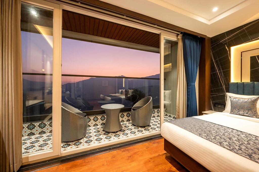 LUXURY FAMILY VIEW SUITE WITH BALCONY thumb