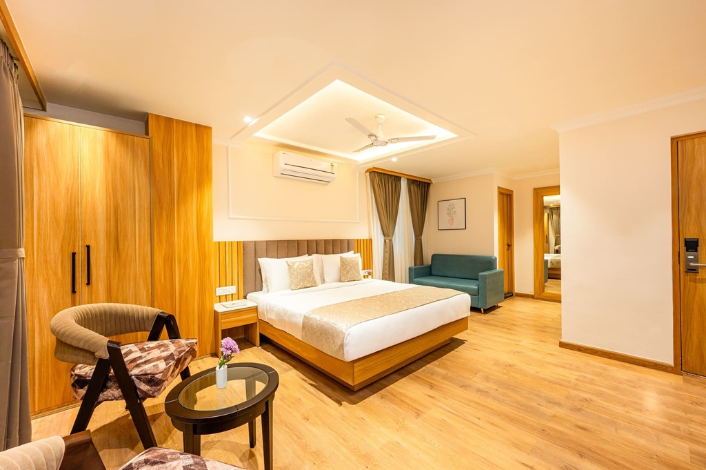 PREMIUM ROOMS