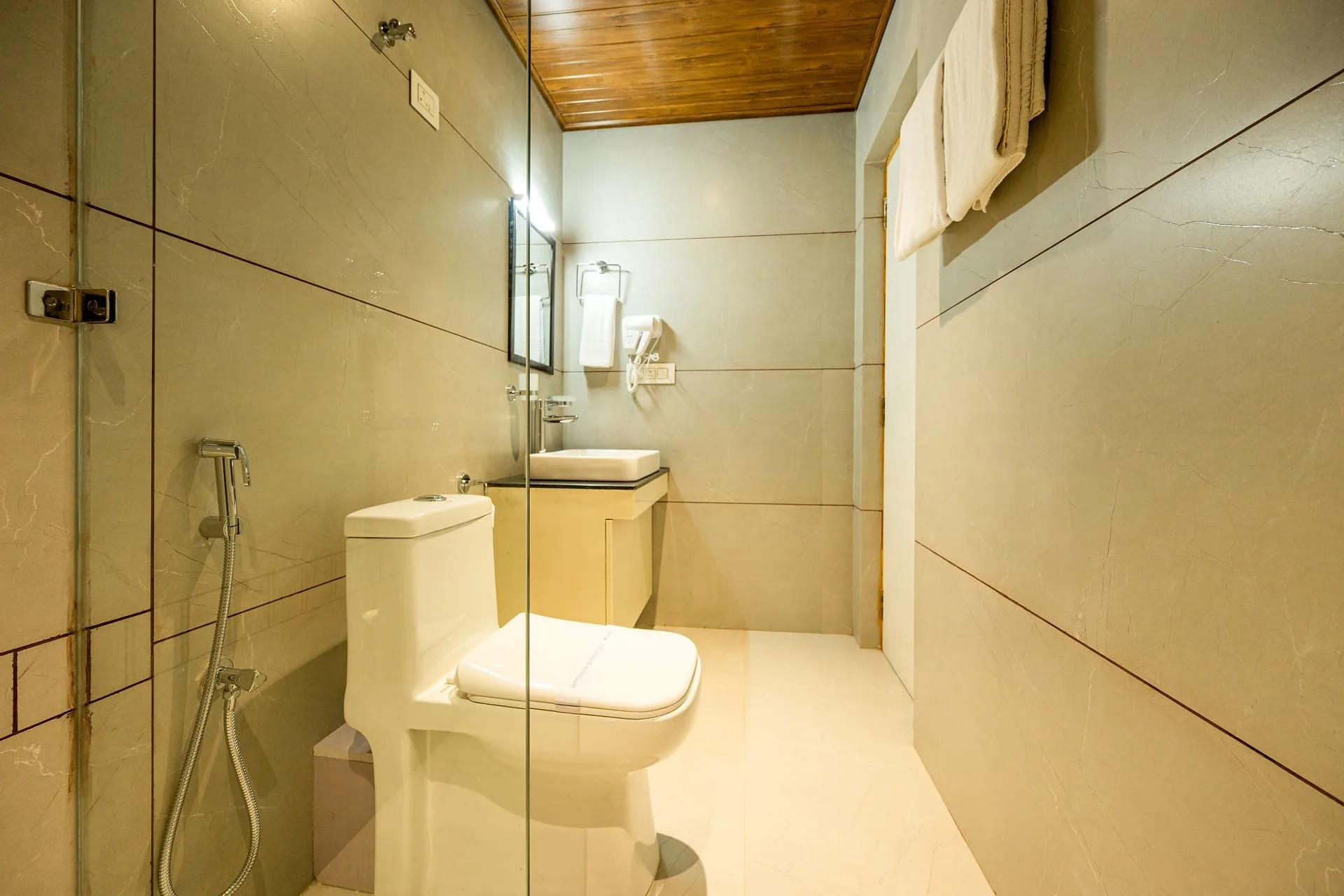 PREMIUM VIEW ROOMS thumb