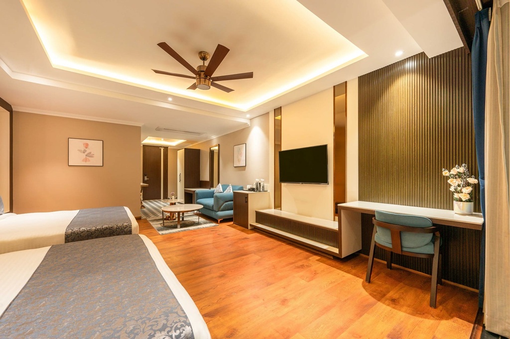 LUXURY FAMILY VIEW SUITE WITH BALCONY thumb