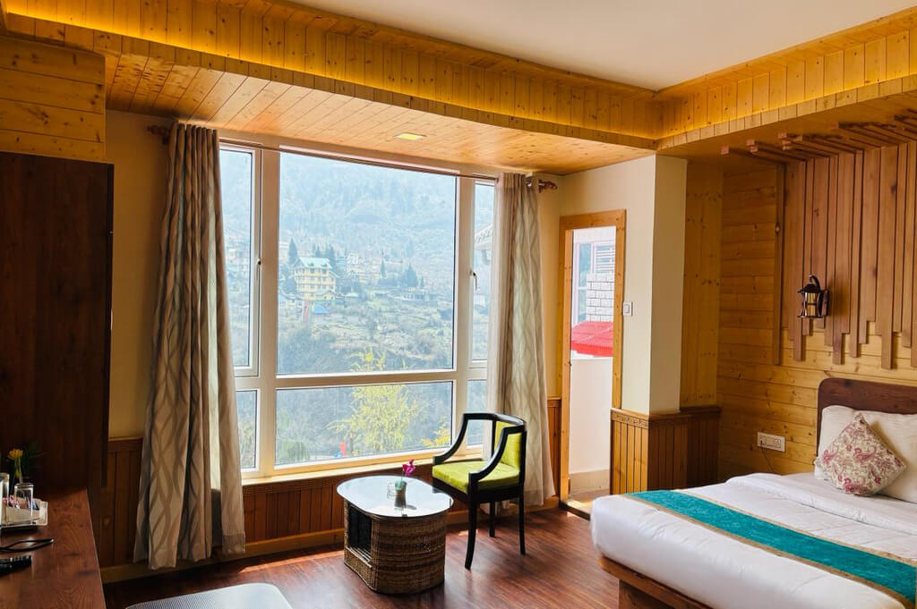 PREMIUM VIEW ROOM WITH BALCONY thumb