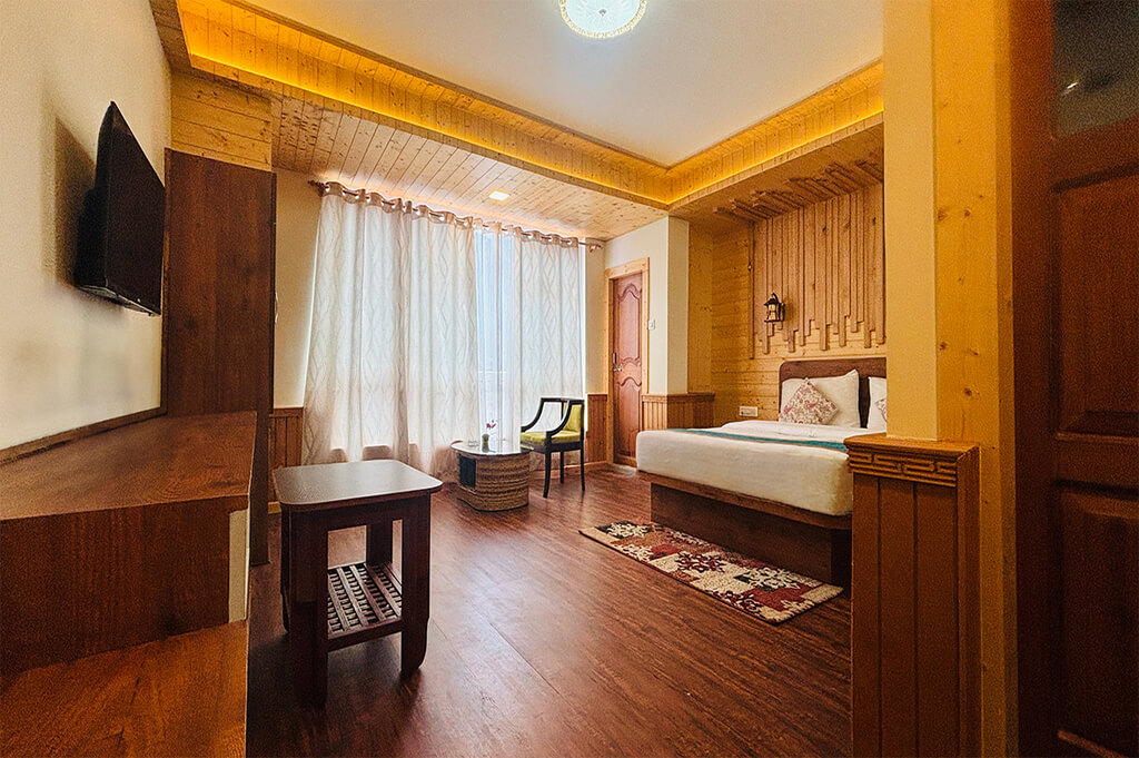 PREMIUM VIEW ROOM WITH BALCONY thumb