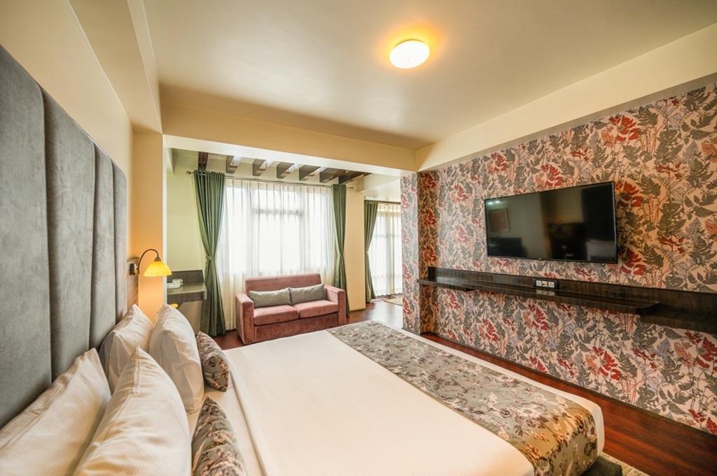 LUXURY ROOM WITH BALCONY thumb