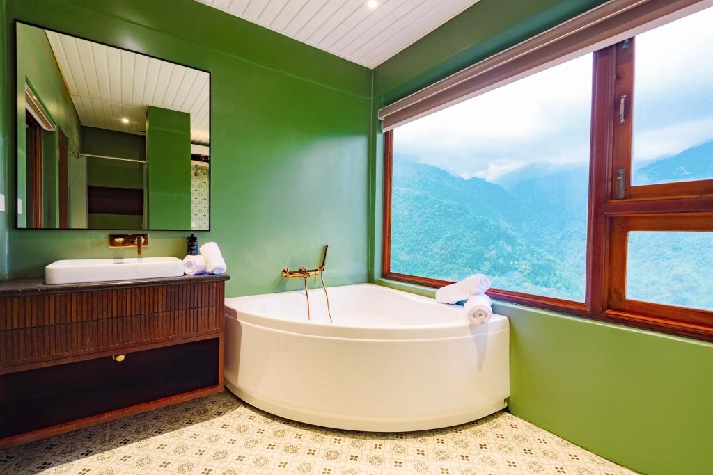 HONEYMOON SUITE VIEW ROOM WITH BALCONY thumb