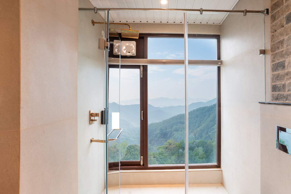 LUXURY SUITE VIEW ROOM WITH BALCONY thumb