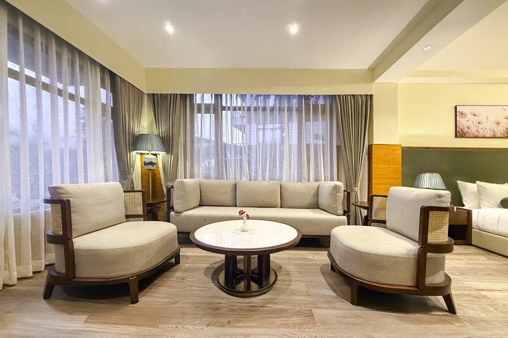 LUXURY COTTAGE VIEW ROOM WITH BALCONY