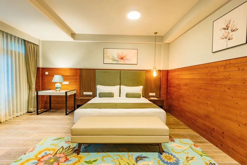 HONEYMOON SUITE ROOM WITH BALCONY
