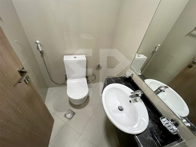 Well-Maintained 1-Bedroom Apartment in Dar JS Lootah 1, International City gallery 20
