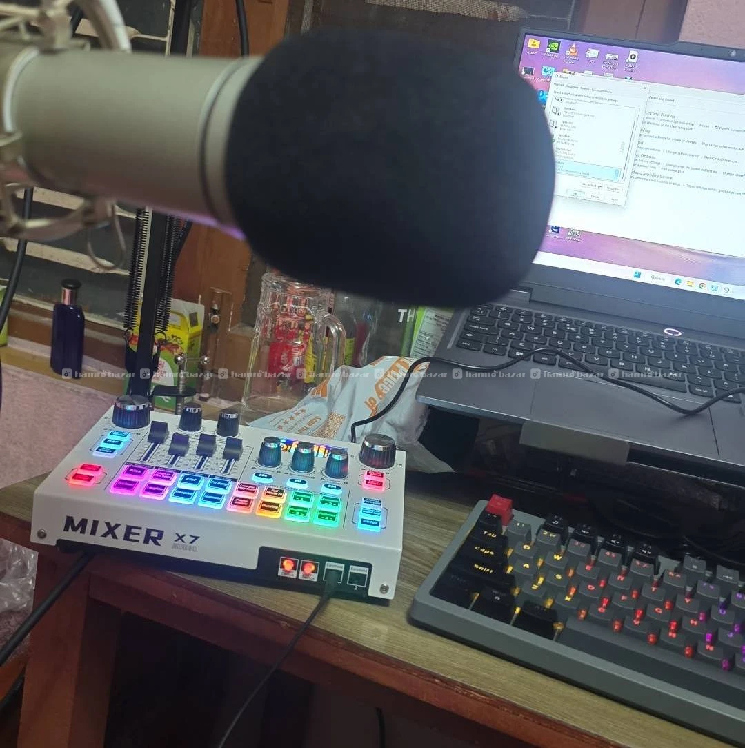 Podcast sound card and mic