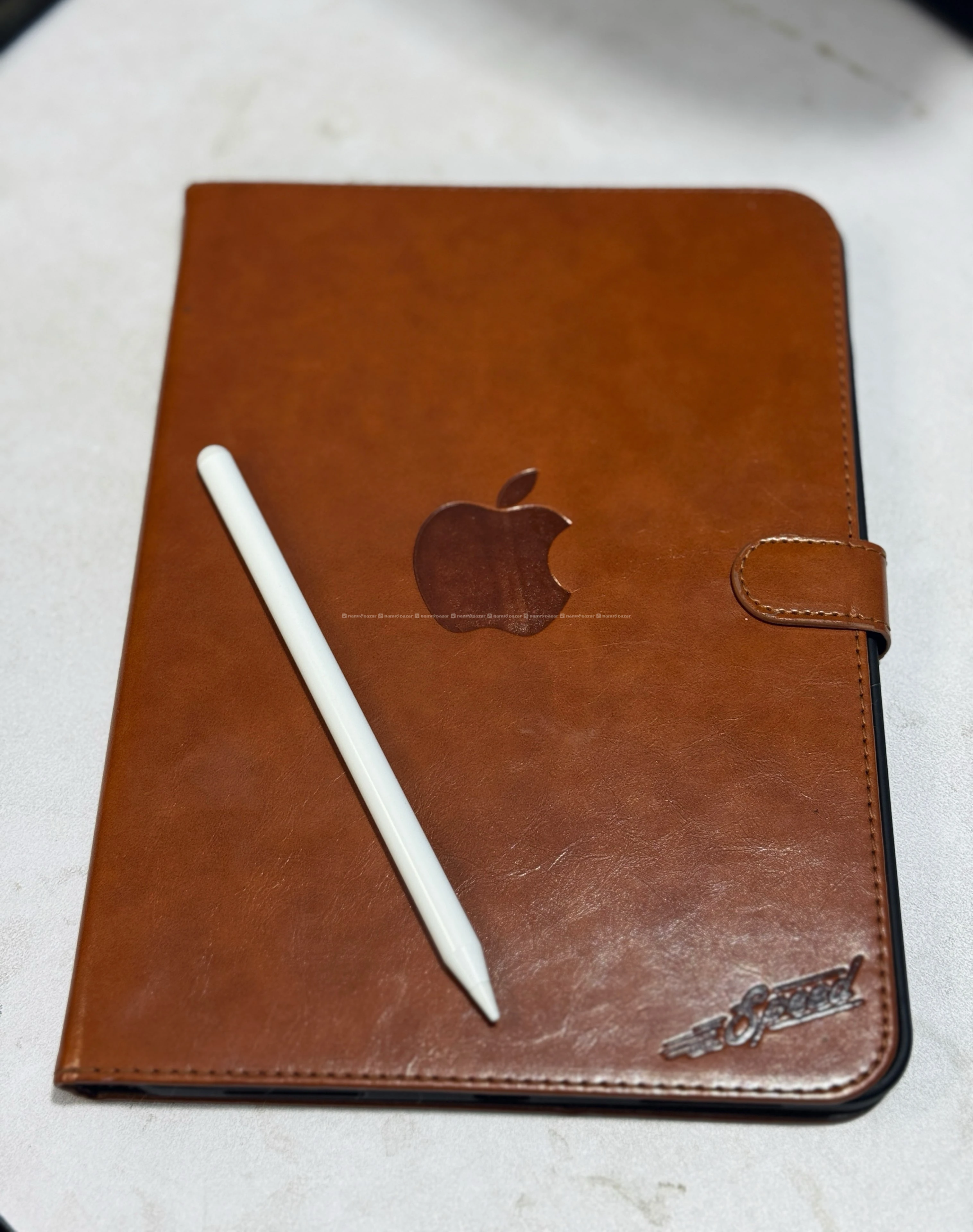 iPad A16 256GB with pencil and accessories 4