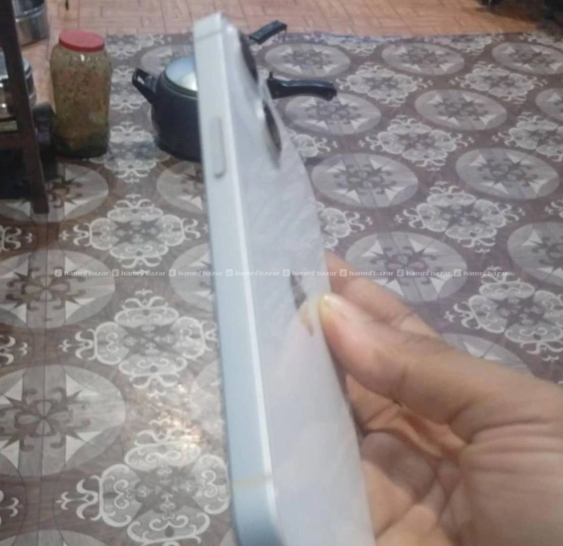 iPhone 13 on sale 3