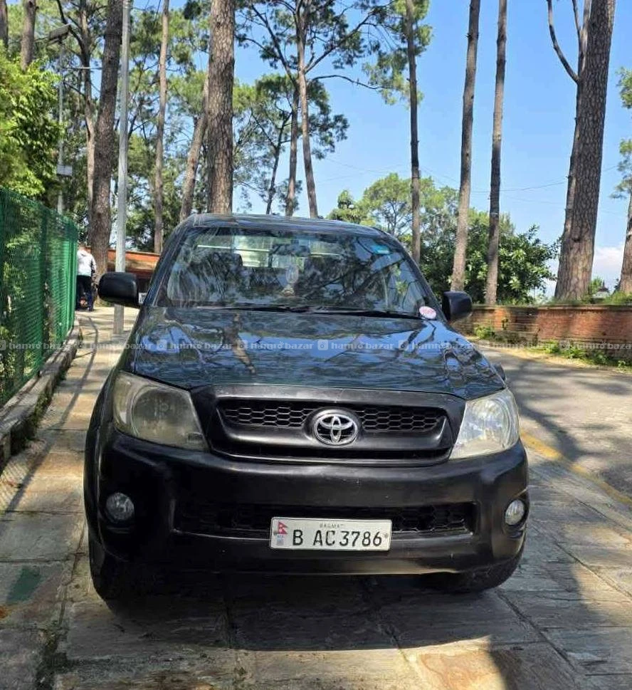 Hilux 2009 model
9818846575 or 9768397661 3