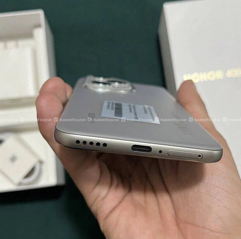 Honor 400 Pro (12-512) with box, vat bill & accs 3