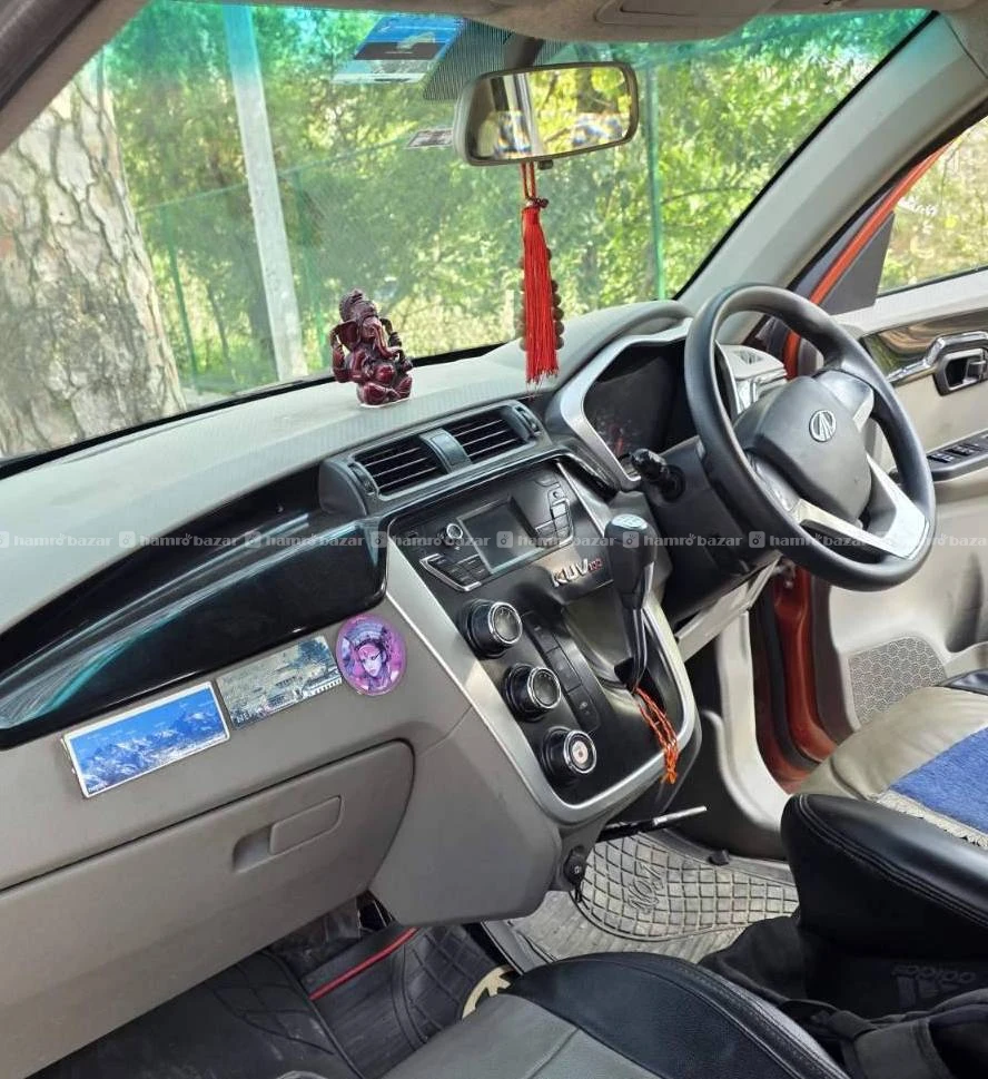 Mahindra kuv100k6 2016 model 
9818846575