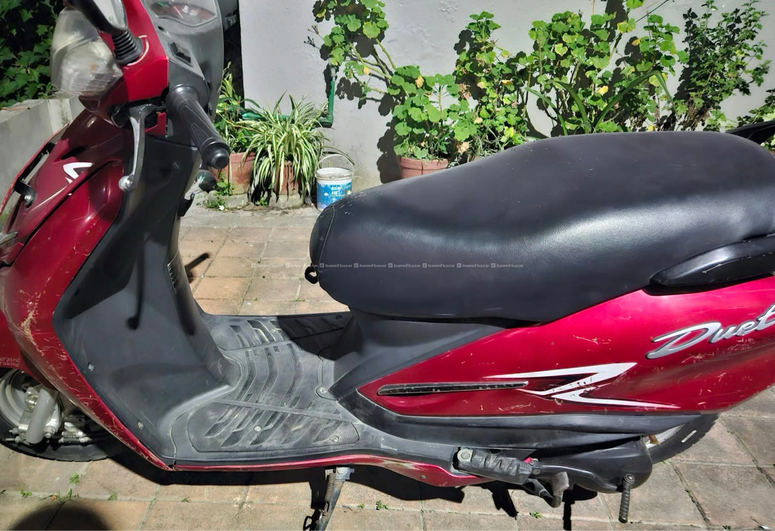 A red duet scoooter in sale 3