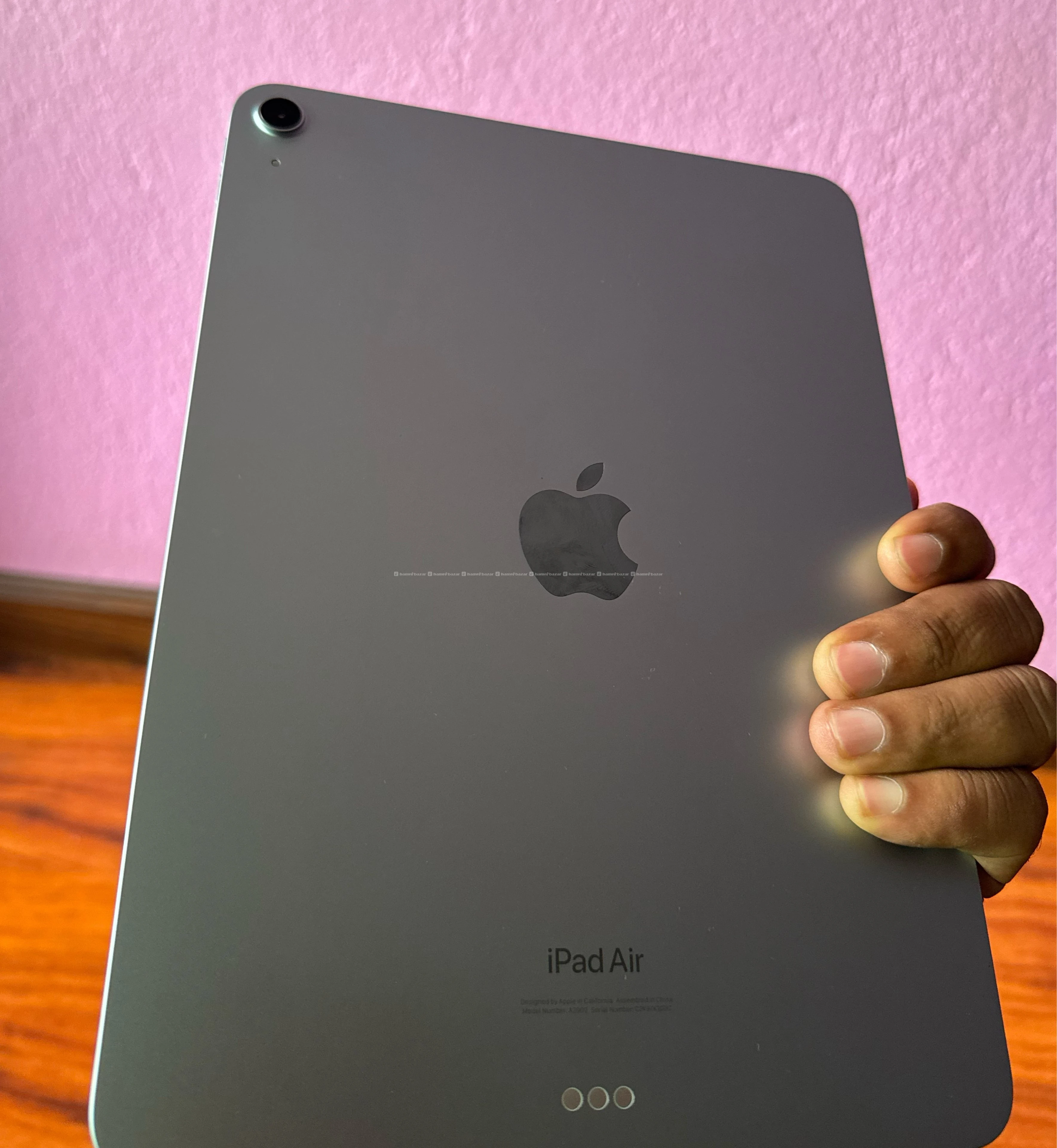 iPad Air M2 with Box and Brand New Keyboard Case 2