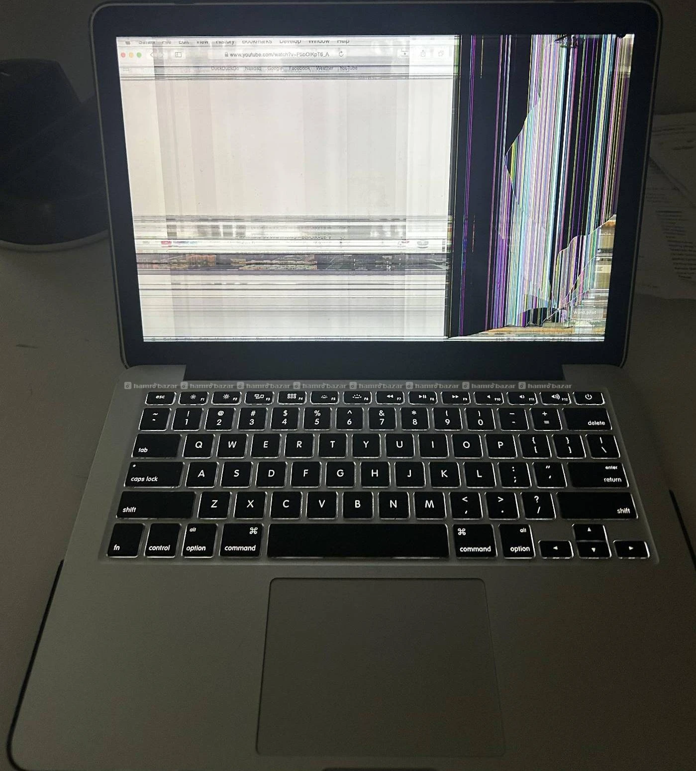 MacBook ko display change garinxa original ma