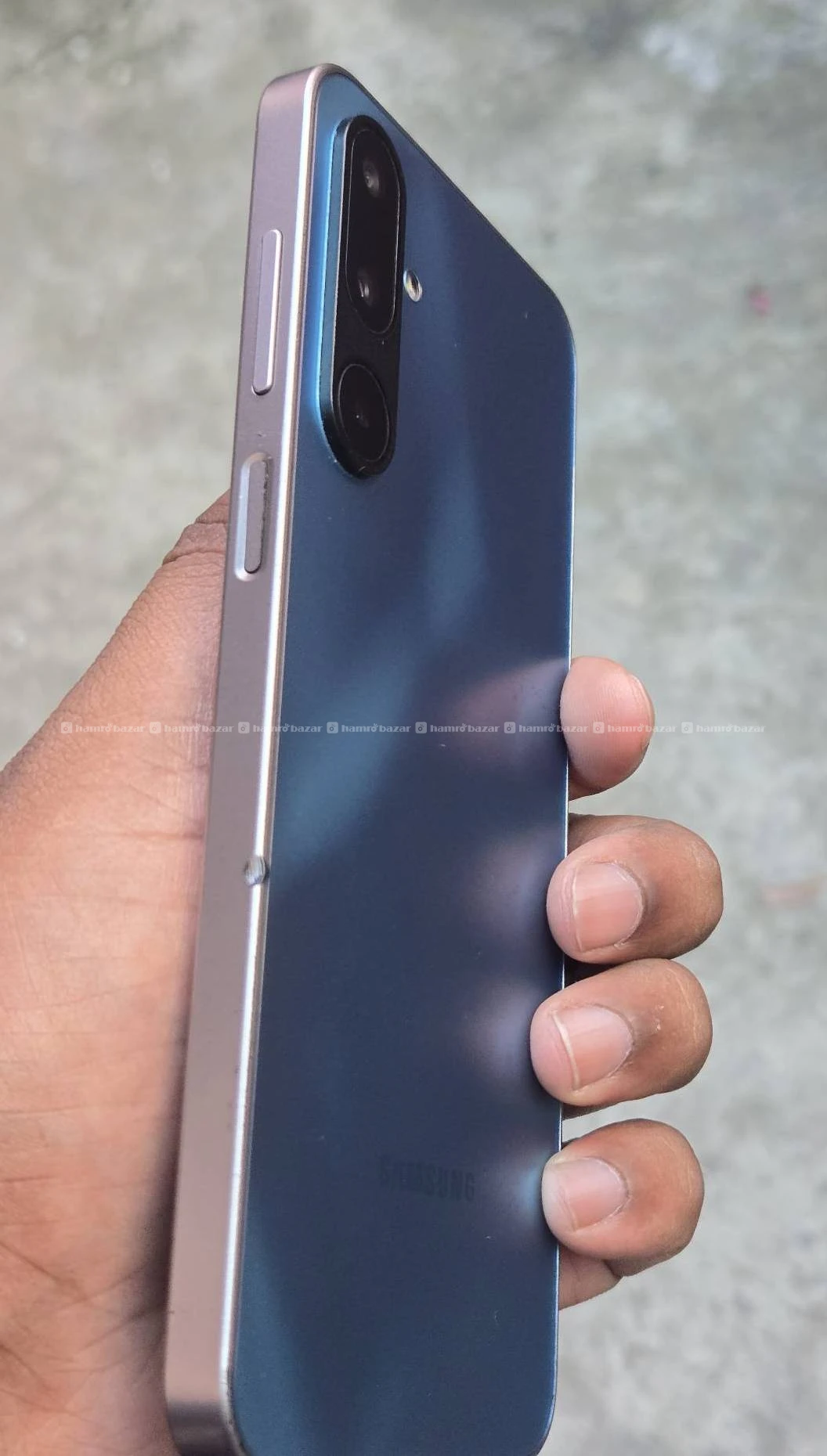 Samsung galaxy f16 3