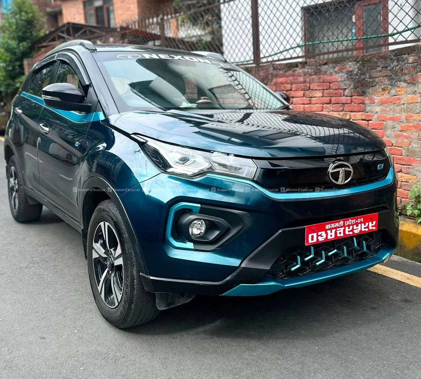 Nexon EV LUX plus Fully loaded with Sunroof