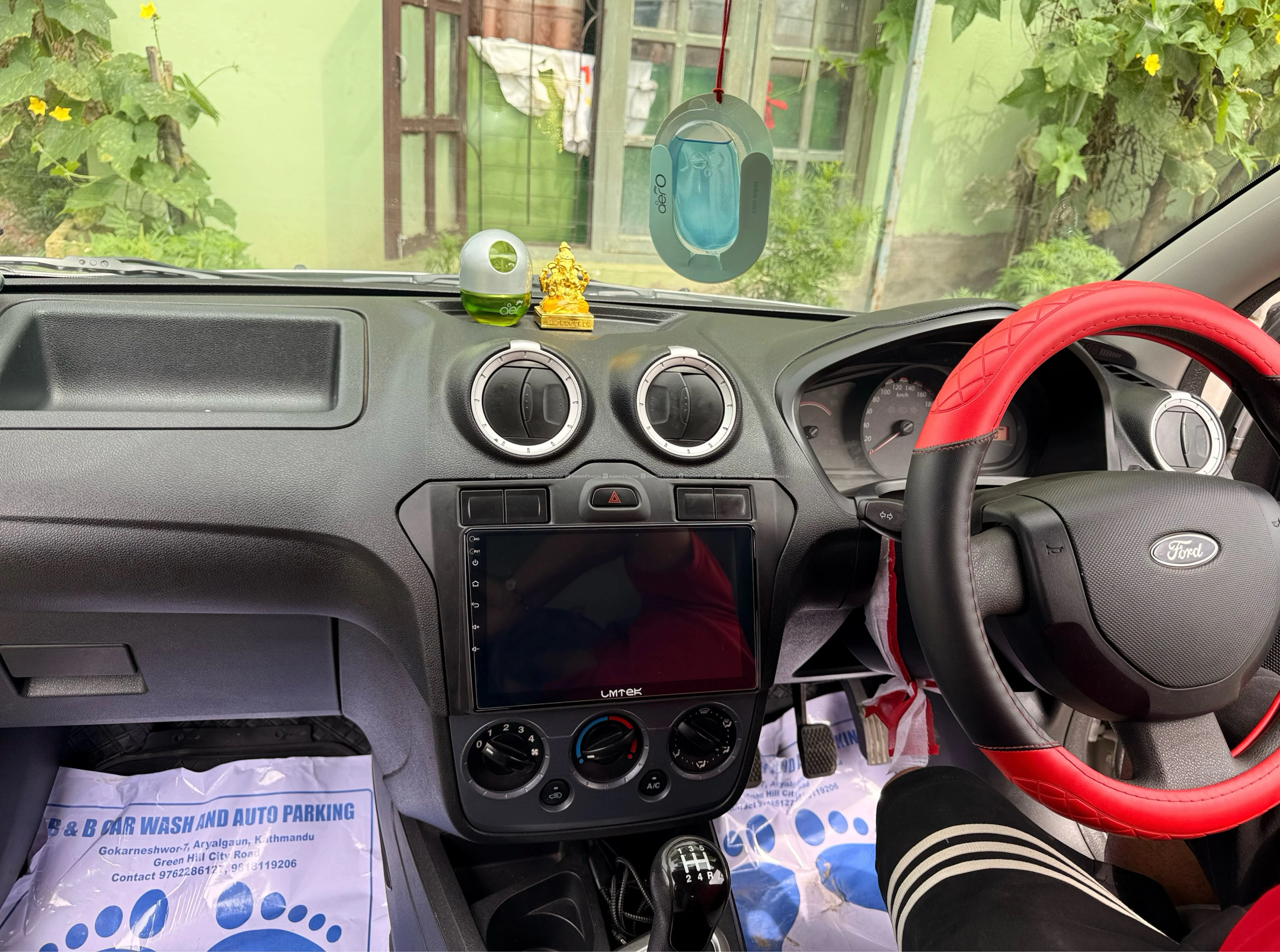 FORD FIGO 2014 MODEL FRESH LIKE NEW CONDITION 5