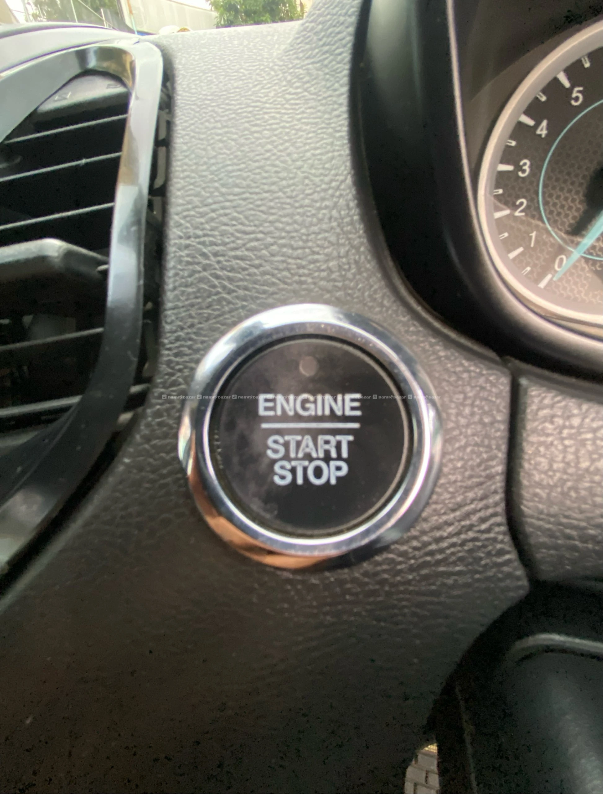 Ford Figo Titanium 1.2 2020 Single Hand LowKms 4