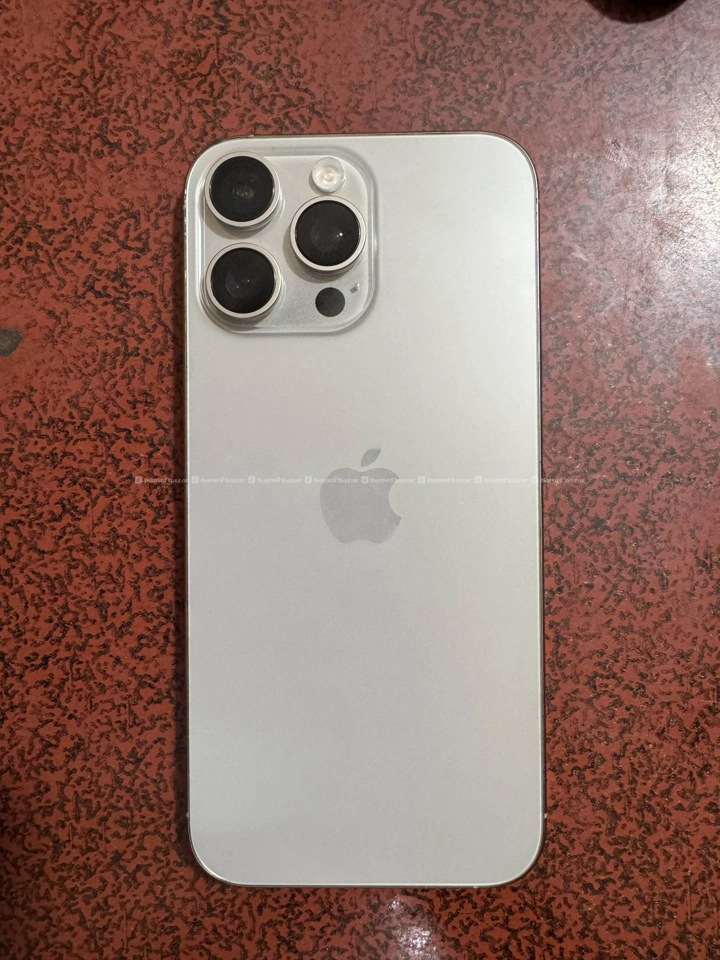 Iphone 16 pro max 3