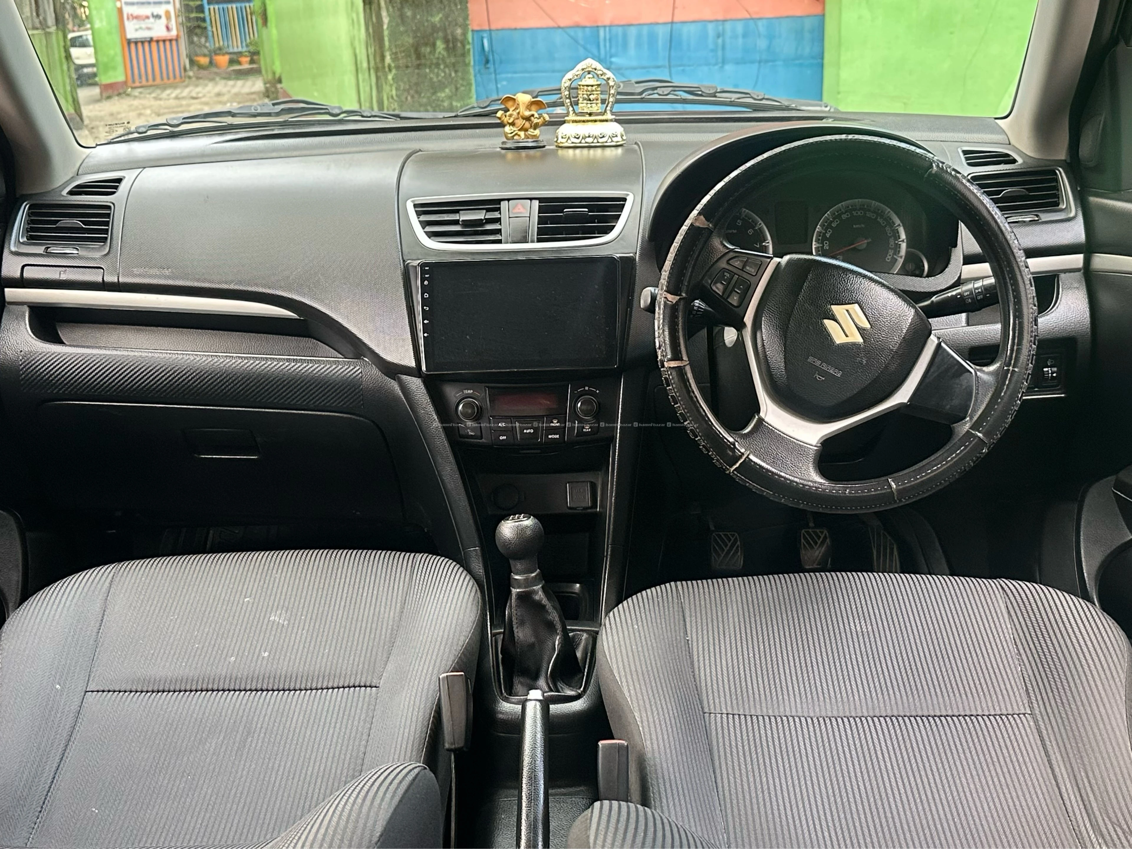 SUZUKI SWIFT zxi 6